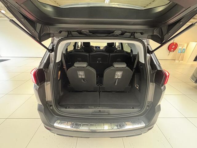 Peugeot 5008 1.2 PureTech Allure Automaat | Navigatie | Achteruitrijcamera