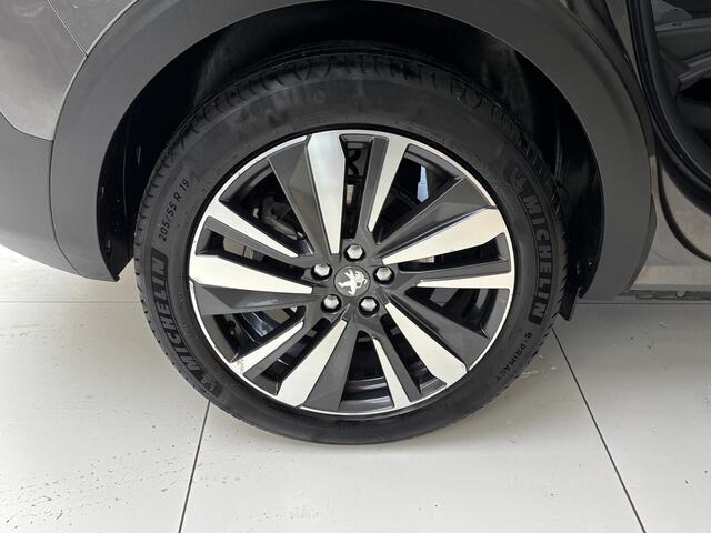 Peugeot 5008 1.2 PureTech Allure Automaat | Navigatie | Achteruitrijcamera