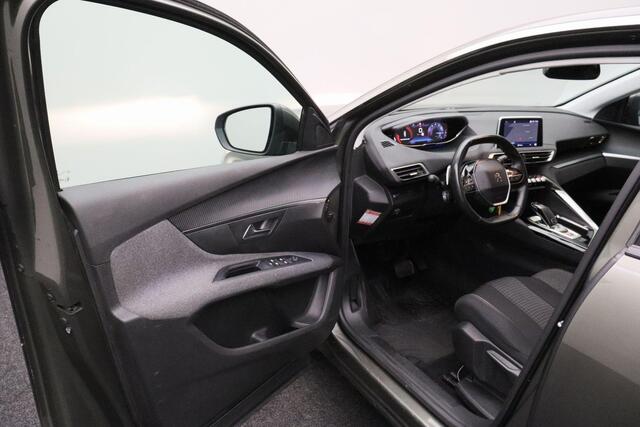 Peugeot 5008 1.2 PureTech Blue Lease Executive 7 Persoons 2020 | Afneembare Trekhaak | Navigatie | Cruise Control | Airco | Carplay | Boekjes | 2 Sleutels | Stuurwiel Bediening | Elektrische Ramen | Parkeersensoren