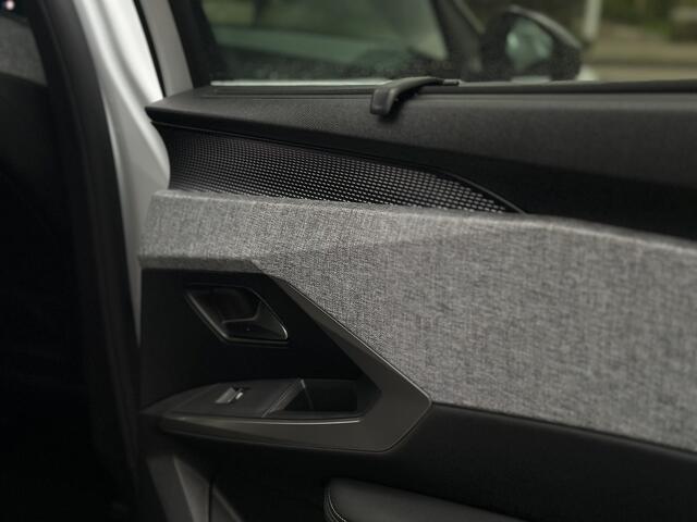 Peugeot 5008 1.2 Hybrid 145 GT Automaat/7 Persoons/Stoel+stuur verwarming.