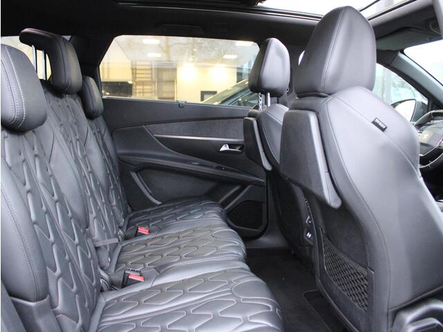 Peugeot 5008 1.6 PureTech GT-Line Automaat | Navi / Panoramadak / Leder / Focal