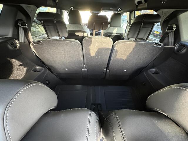 Peugeot 5008 1.2 Hybrid 145 GT | Stoel- & Stuurverwarming | Achteruitrijcamera | Elektr. achterklep | 7 Persoons | Keyless Entry | LED koplampen