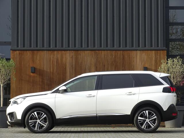 Peugeot 5008 1.6 e-THP 165PK automaat / BL. Premium / leder / LED *NAP*