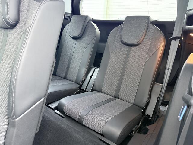 Peugeot 5008 1.2T 131PK Automaat 7-Persoons Navi Ecc Memory Apple Carplay Android Auto Cruise Control DAB+ Pdc Allure Lmv 19" Led Privacy Glas DAB+ Bluetooth Verkeersbord detectie Origineel Nederlandse Auto