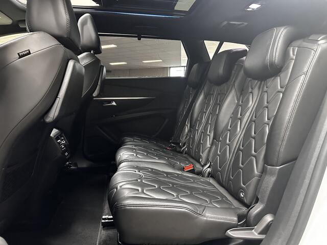 Peugeot 5008 1.2 PureTech GT-Line/ 7-PERSOONS!/ Trekhaak/ Virtual-Cockpit/ Keyless/ VOL LEDER/ LED Koplampen/ Apple + Android/ Lane-Assist./ Stoelverw./ Grootlicht Assist./ 19'' LMV/ Camera/ Zwarte-Hemel/ Elek. stoel(en) + Mem