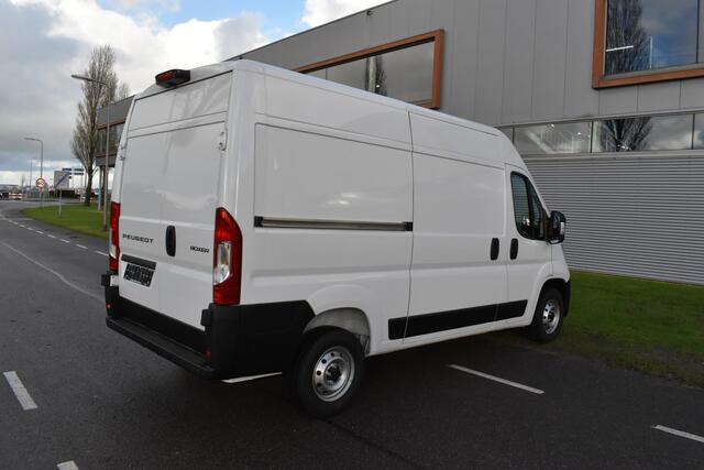 Peugeot BOXER 2.2 BlueHDi 140 S&S L2H2 3.3t Nieuwe bus zonder bpm 2 x snel leverbaar L2H2 / achteruitrijcamera verzwaard verenpakket, pakket City plus
