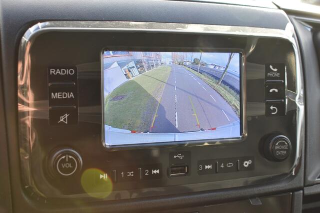 Peugeot BOXER 2.2 BlueHDi 140 S&S L2H2 3.3t Nieuwe bussen zonder bpm L2H2/ achteruitrijcamera verzwaard verenpakket, pakket City plus