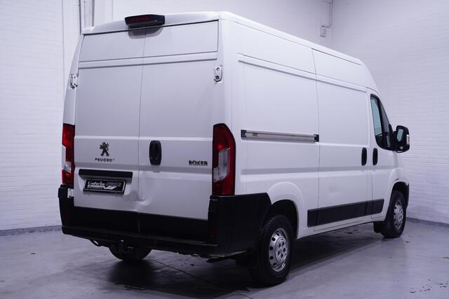 Peugeot BOXER 2.2 BlueHDi 140 pk L2H2 Premium Navi, Camera Laadruimte Pakket, Trekhaak 2.500 kg, 3-Zits