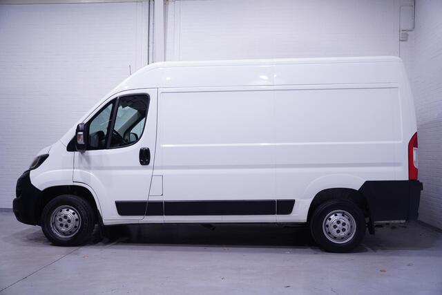 Peugeot BOXER 2.2 BlueHDi 140 pk L2H2 Premium Navi, Camera Laadruimte Pakket, Trekhaak 2.500 kg, 3-Zits