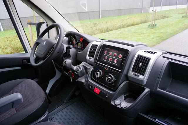 Peugeot BOXER 2.2 BlueHDi 140 L3H2 3.5t met BPM voordeel |Camera |Cruise |Navi |Airco |Carplay |Android auto |Bluetooth |EURO6 |3500 KG |Mooie camperbasis |Parkeersensoren