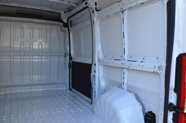 Peugeot BOXER 2.2 Blue HDI L2H2 120PK