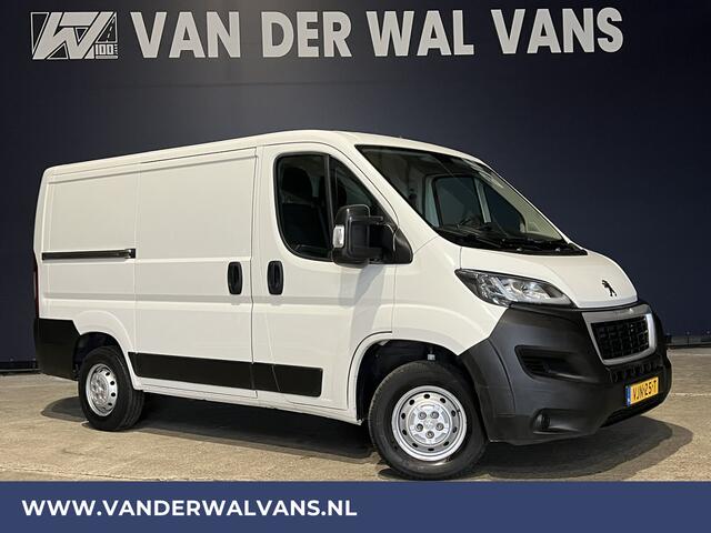 Peugeot BOXER 2.2 BlueHDi 120pk **BPM VRIJ voor de Ondernemer** L1H1 Euro6 Airco | Camera | Navigatie Trekhaak, Cruisecontrol, Parkeersensoren, Bijrijdersbank