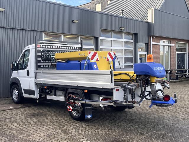 Peugeot BOXER 2.2 HDI Winterdienst Zoutstrooier Nido Open laadbak Airco Trekhaak Open laadbak Nido aansluiting voor Nido zoutstrooier 1e eigenaar Euro 5 Airco Trekhaak pick-up p-up Sneeuw ploeg Sneeuwborstel