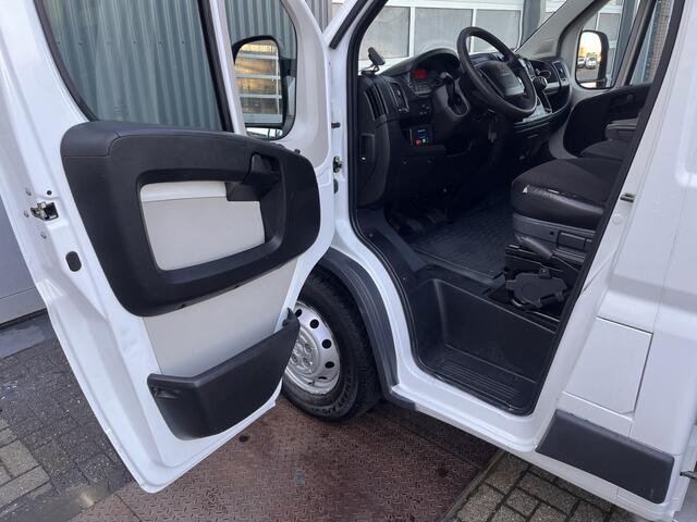 Peugeot BOXER 2.2 HDI Winterdienst Zoutstrooier Nido Open laadbak Airco Trekhaak Open laadbak Nido aansluiting voor Nido zoutstrooier 1e eigenaar Euro 5 Airco Trekhaak pick-up p-up Sneeuw ploeg Sneeuwborstel