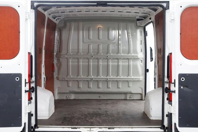 Peugeot BOXER 2.0 BlueHDI Euro6 L1H1 Airco/Cruise Control 08-2017