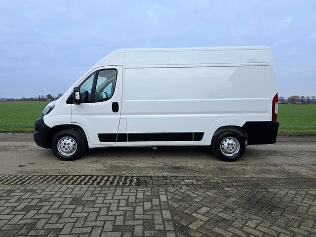Peugeot BOXER 2.2 BlueHDi 140 L2 H2 3.5t - 140 Pk - Euro 6 - Navi - Climate Control - Cruise Control