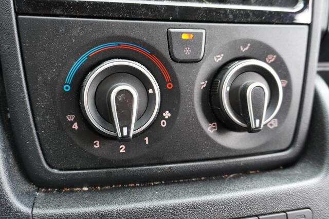 Peugeot BOXER 2.2 BlueHDi L3H2 140PK EURO 6 - Airco - Cruise - PDC - ¤ 19.950,- Excl.