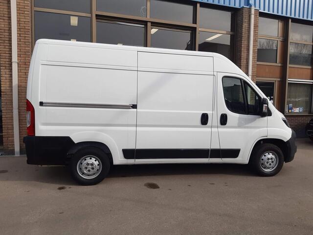 Peugeot BOXER 2.2 BlueHDi 140 Pk L2H2 Airco Cruise control Navigatie