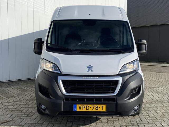 Peugeot BOXER 335 2.2 BlueHDi 165 L2H2 Asphalt | Navigatie | Achteruitrijcamera | Trekhaak | Dubbele schuifdeur | Climate Control | Weinig kilometers