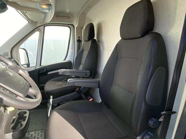 Peugeot BOXER 335 2.2 BlueHDi 165 L2H2 Asphalt | Navigatie | Achteruitrijcamera | Trekhaak | Dubbele schuifdeur | Climate Control | Weinig kilometers