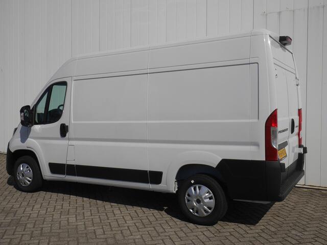Peugeot BOXER 2.2 BlueHDi L2H2 3.0t 120 Pk | VOORRAAD AUTO | 2-Zits | Cruise Control | Airco | Camera Achter | USB aansluiting