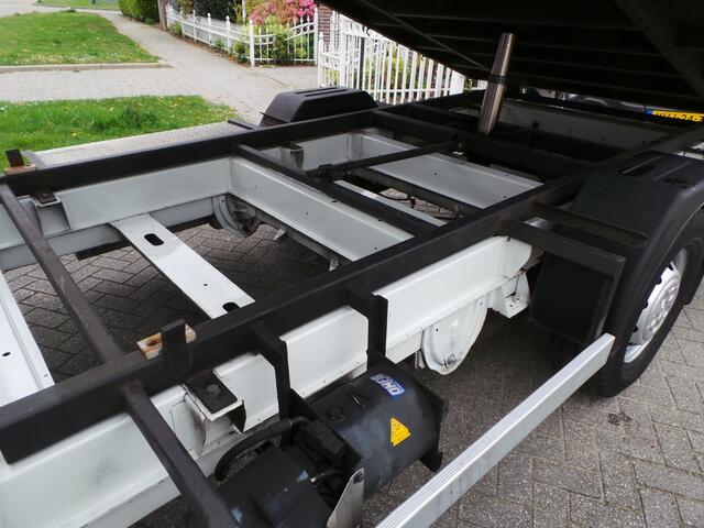 Peugeot BOXER 2.0 164pk EUR6 3000kg trekken BlueHDI L3 DC Kipper Airco,Cruise,Navi,7 persoons,Trekhaak