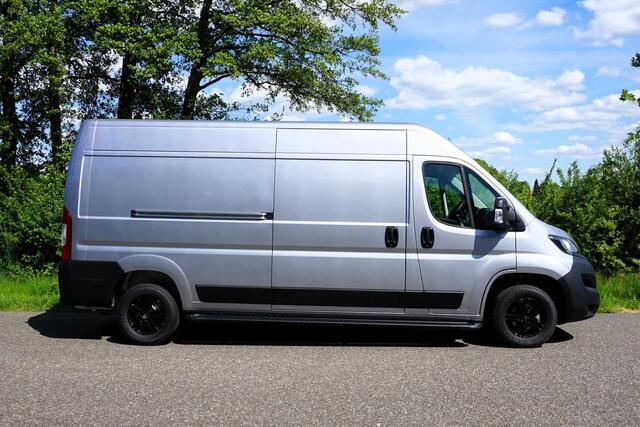 Peugeot BOXER 2.2 BlueHDi 140 L3H2 3.5t BPM voordeel |Nieuw |Airco |Carplay |Cruise |Camera |Parkeersensoren |3500 KG |140 pk |Metallic |Android auto |Bluetooth |Elektrisch verstelbare ramen en spiegels