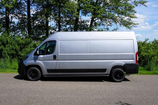 Peugeot BOXER 2.2 BlueHDi 140 L3H2 3.5t BPM voordeel |Nieuw |Airco |Carplay |Cruise |Camera |Parkeersensoren |3500 KG |140 pk |Metallic |Android auto |Bluetooth |Elektrisch verstelbare ramen en spiegels