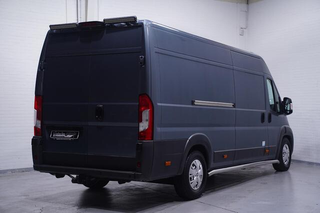 Peugeot BOXER 2.0 BlueHDI 165 pk L4H2 Koel-Vries Auto Dag/Nacht Navi, Camera, Trekhaak, Airco, Sidebars, 3-Zits