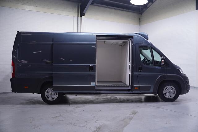 Peugeot BOXER 2.0 BlueHDI 165 pk L4H2 Koel-Vries Auto Dag/Nacht Navi, Camera, Trekhaak, Airco, Sidebars, 3-Zits