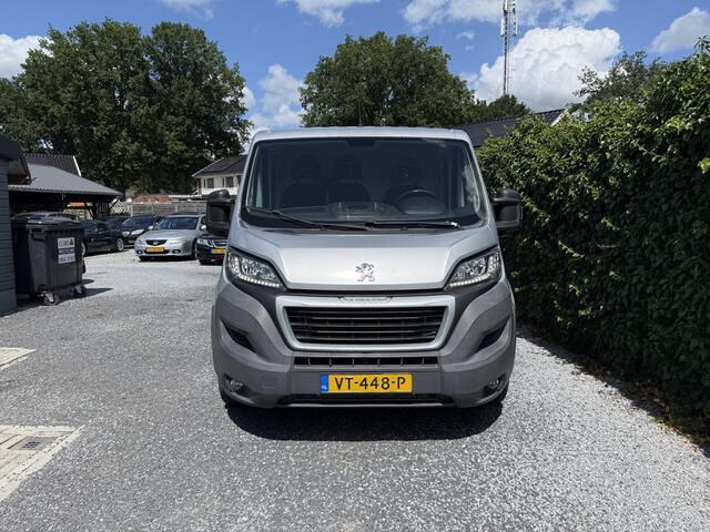 Peugeot BOXER 330 2.2 HDI L2H1 XT | Airco | Cruise Control | Trekhaak | Camera | 3 Zits | Nieuwe APK