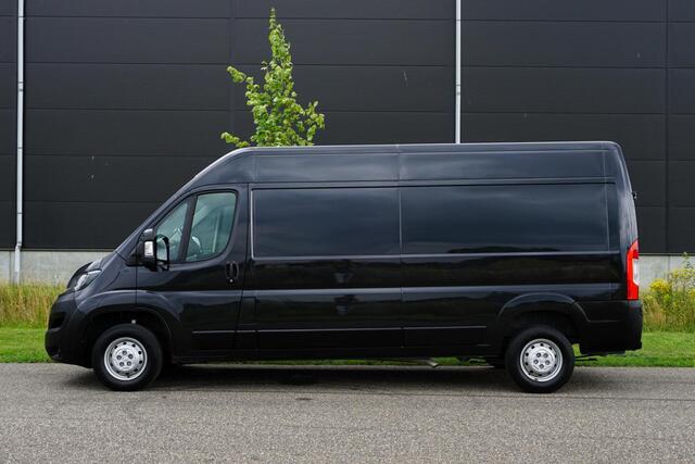 Peugeot BOXER 2.2 BlueHDi 165 L3H2 3.5t In Topstaat |165 pk |Metallic |1e eigenaar |3500 KG |EURO6D |Camera |Cruise |Navi |Clima |Trekhaak |Geveerde stoel |Betimmering |Carplay
