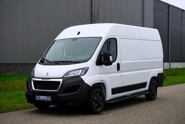 Peugeot BOXER 2.2 BlueHDi 140 L2H2 Nieuw |15 km |BPM vrij |Carplay |Achteruitrijcamera |Parkeersensoren |Bluetooth |Cruise control |EURO6D |Spiegels elektrisch inklap- en verstelbaar