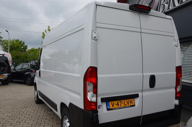 Peugeot BOXER 333 2.2 BlueHDi 120 L2H2 Pro