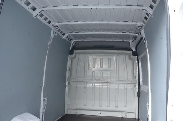 Peugeot BOXER 333 2.2 BlueHDi 120 L2H2 Pro