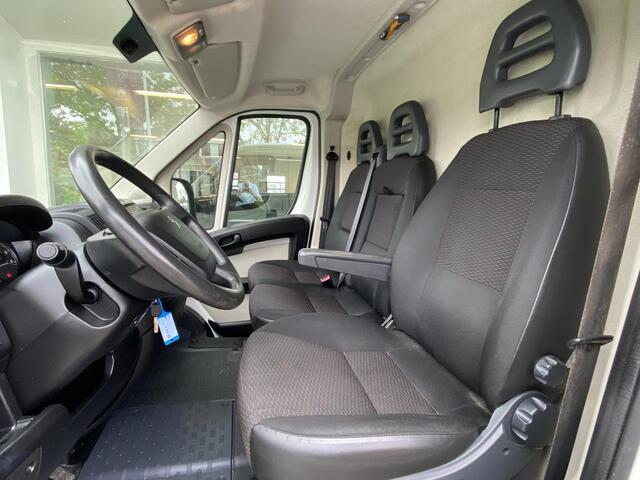 Peugeot BOXER 328 2.0 BlueHDI L1H1 Profit+ | 3 zitplaatsen | Weinig kilometers | Laadruimte inrichting nieuw | Bluetooth