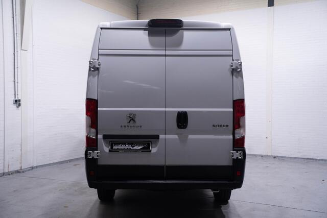 Peugeot BOXER 2.2 BlueHDi 165 pk L4H2 Navi, Camera Laadruimte Pakket, PDC achter, 3-Zits