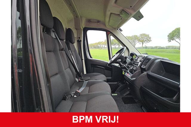 Peugeot BOXER 330 2.2 BlueHDi 120 L2H2 Premium avi Airco NAP Trekhaak 120Pk Euro6!