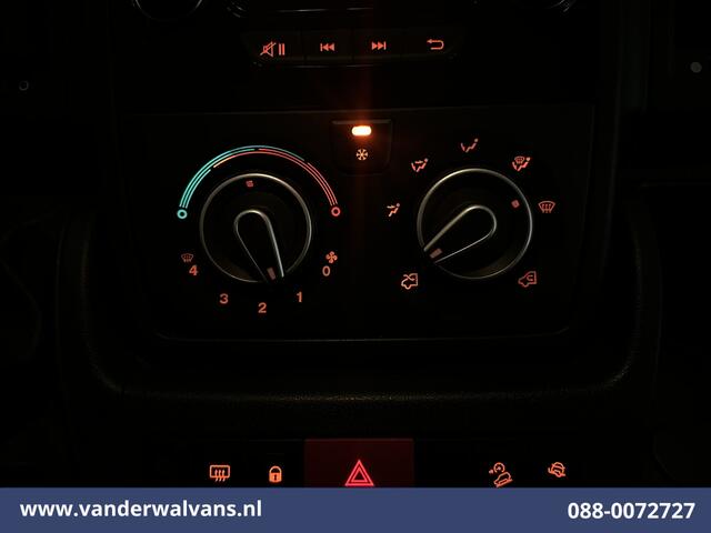 Peugeot BOXER 2.2 BlueHDi 141pk Bakwagen Laadklep Euro6 Airco | Cruisecontrol | Bijrijdersbank 955kg laadvermogen