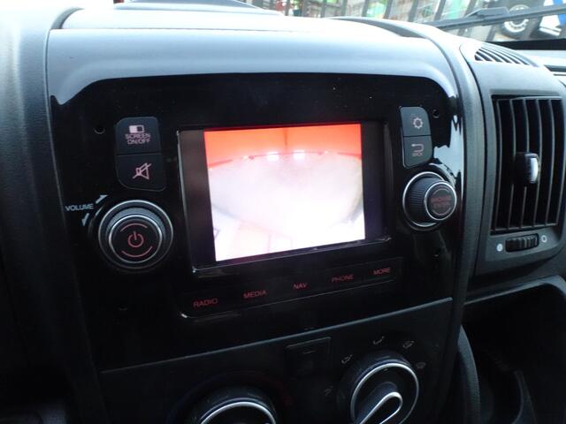 Peugeot BOXER 333 2.2 BlueHDi 165 L3H2 Premium 3 zits navi airco camera 2500 kg trekhaakgewicht