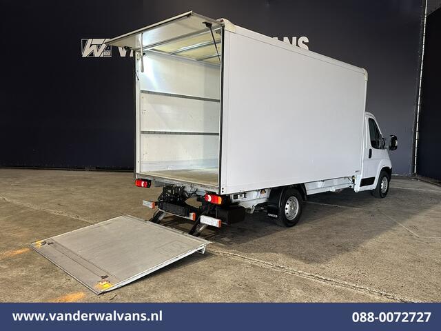 Peugeot BOXER 2.2 BlueHDi 141pk Bakwagen Laadklep Euro6 Airco | Cruisecontrol | 985kg laadvermogen Bijrijdersbank