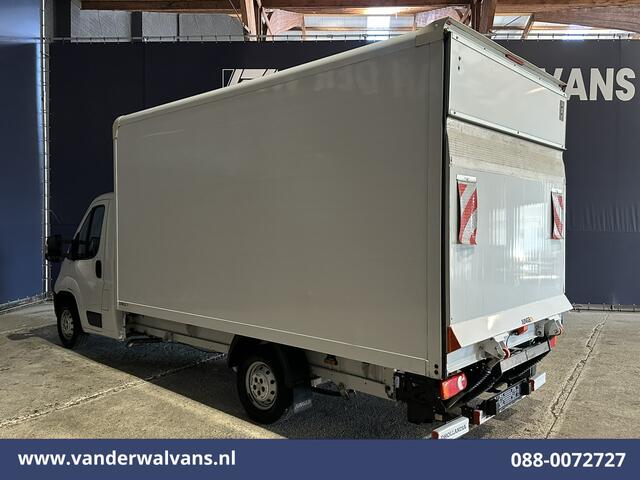 Peugeot BOXER 2.2 BlueHDi 141pk Bakwagen Laadklep Euro6 Airco | Cruisecontrol | 985kg laadvermogen Bijrijdersbank