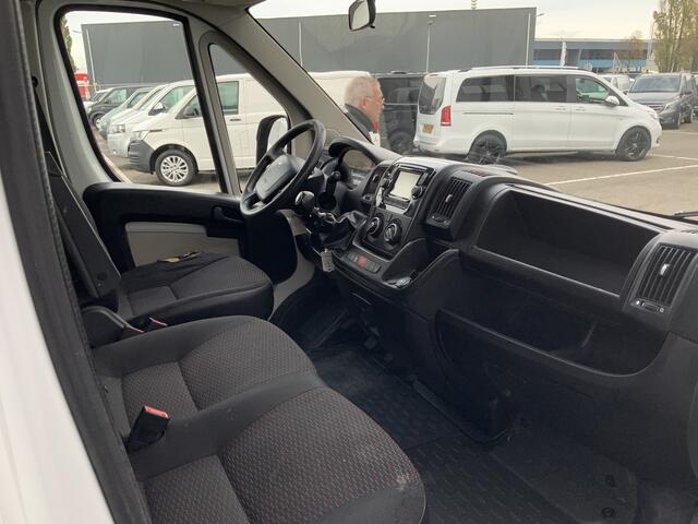 Peugeot BOXER 330 2.2 HDI L2H2 Première Airco Cruise Camera side Bar Trekhaak 2500 kg Euro 5