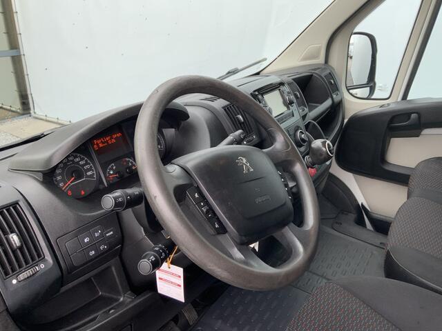 Peugeot BOXER 330 2.2 HDI L2H2 Première Airco Cruise Camera side Bar Trekhaak 2500 kg Euro 5