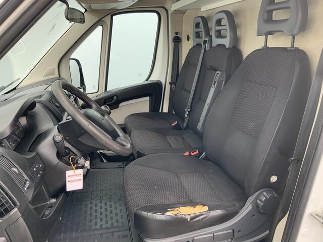 Peugeot BOXER 330 2.2 HDI L2H2 Première Airco Cruise Camera side Bar Trekhaak 2500 kg Euro 5