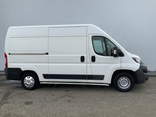 Peugeot BOXER 330 2.2 HDI L2H2 Première Airco Cruise Camera side Bar Trekhaak 2500 kg Euro 5