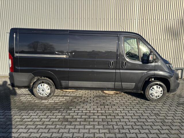Peugeot BOXER 330 2.2 BlueHDi 140 L2H1*A/C*CRUISE*NAVI*HAAK*3PER