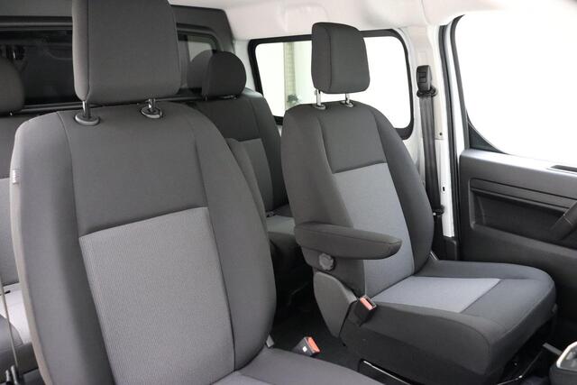 Peugeot EXPERT 2.0 BlueHDi S&S L3 DC 180 PK Automaat | Dubbele cabine | UIT VOORRAAD LEVERBAAR | LEVERING 2024 | Climate Control | Stuurverwarming | Betimmering | Apple Carplay | Navigatie | Camera | LM Velgen