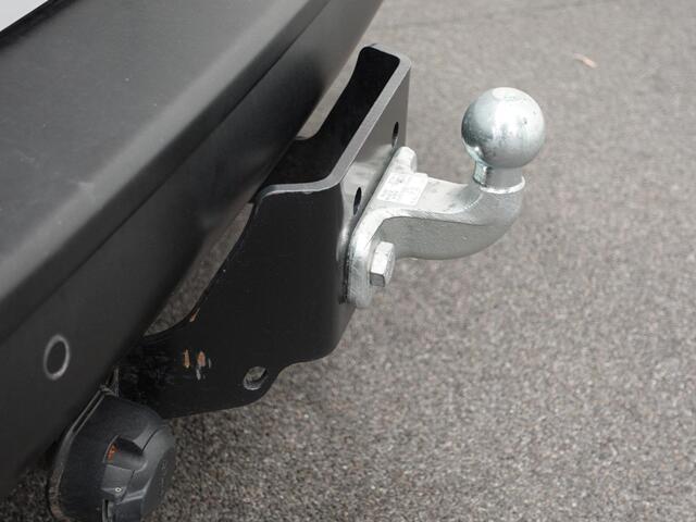 Peugeot EXPERT 1.5 BlueHDI 120PK L2 Airco Navigatie Cruise control Trekhaak