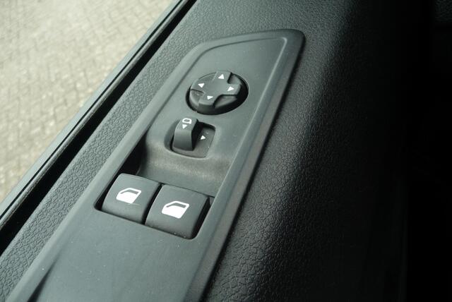 Peugeot EXPERT 1.5 BlueHDI 120 pk S&S L2 trekhaak Navi, carplay